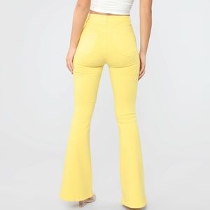 Fashion Nova HW Yellow Bell Bottoms, Size 7